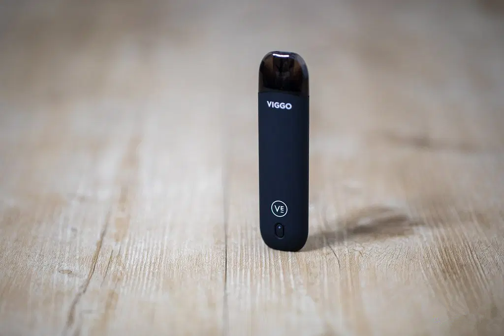 how much is elf bar vape Vuse Vibe Charger Blinking White BRIK Portable JUUL Charger for JUUL Device  | JUUL Vape Vuse Not Charging? Your Complete Troubleshooting Guide