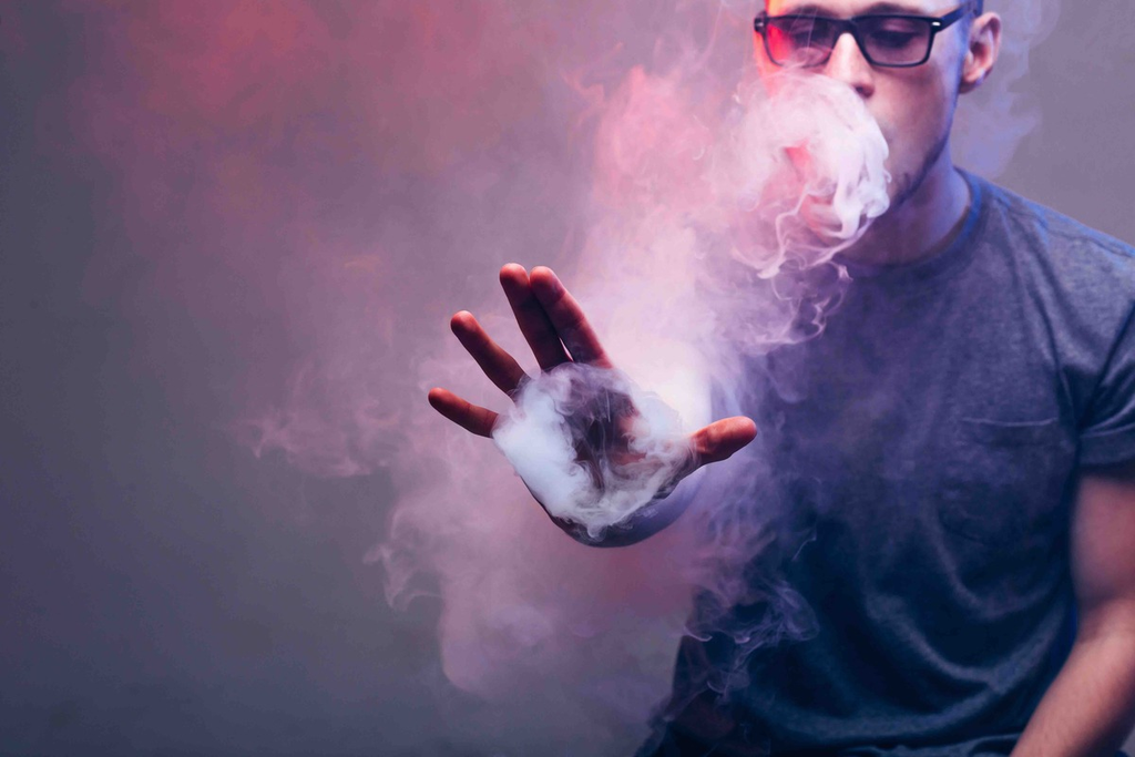 7 AMAZING VAPE TRICKS THAT MAKES YOU LOOK LIKE A GENIUS