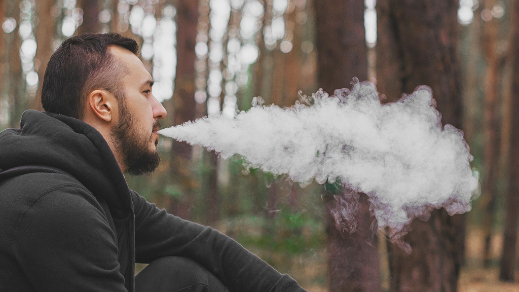 What Are the Differences Between an E-Cigarette and a Vape Kit?