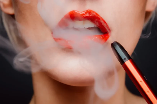 CAN DENTISTS TELL IF YOU VAPE? THE TRUTH FOR FREQUENT VAPERS