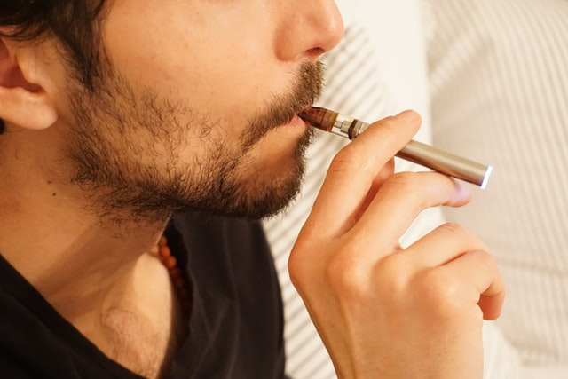 4 WAYS TO FIX AN UNCOMFORTABLY HOT VAPING DEVICE